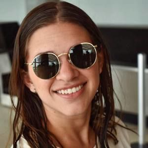 Meet your Posher, Gabriela